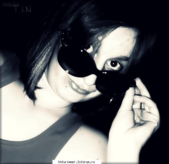 je suis magdalena et j'ai 14 ans. ;; )  magdalena.
