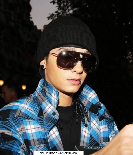 Poze. - Eu m-am pensat ! Deja erau prea mari ! : )) Si - ●ToM KauLitZ●